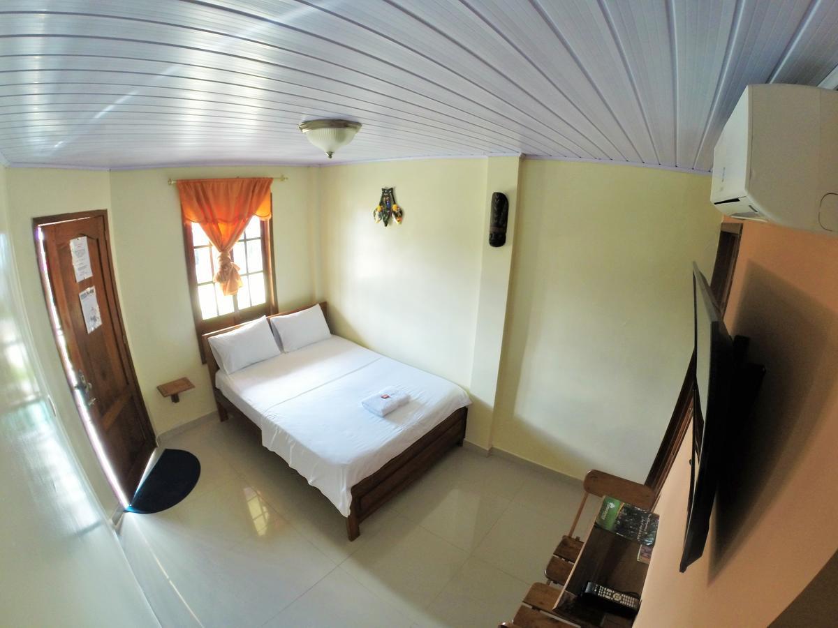 Hostal La Esperanza Leticia Kültér fotó